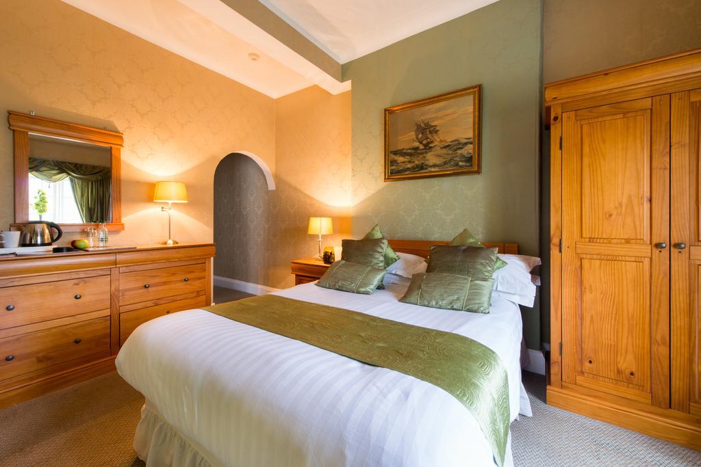 לאנרווסט Maenan Abbey Hotel מראה חיצוני תמונה